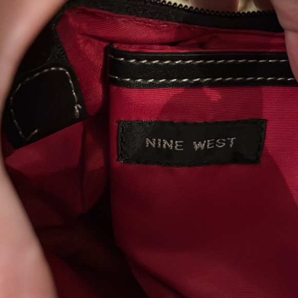 Nine West small Shoulder bag. - Picture 6 of 6